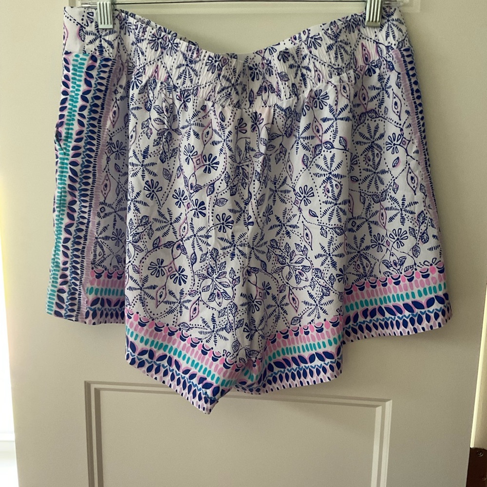 Lilly Pulitzer shorts, size large